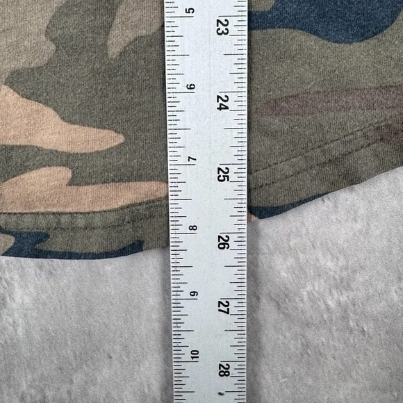 Hollister Camo Long Sleeve Shirt Mens Medium Green Logo Pullover Casual - Picture 6 of 7